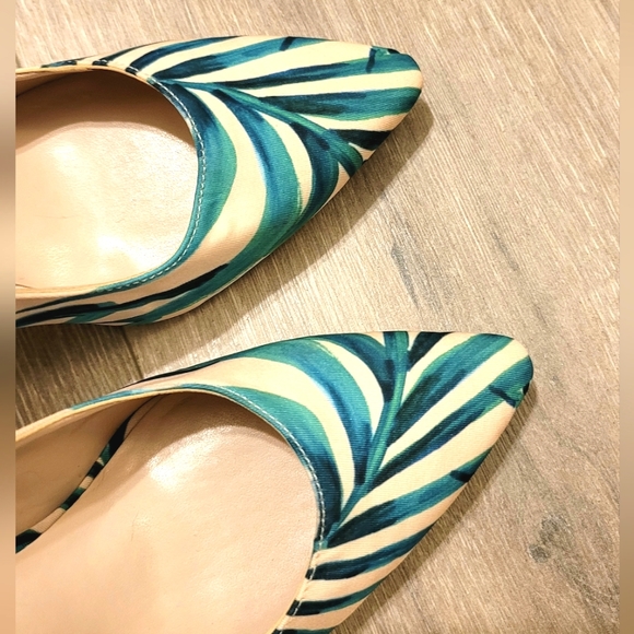 Nine West | Tropic Plant Print | Pointed Toe |Tatiana Pump | Size 6M - Picture 7 of 10